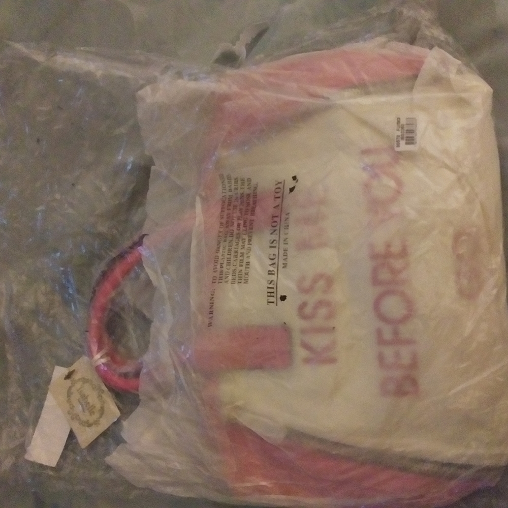 Bag kiss me before you go